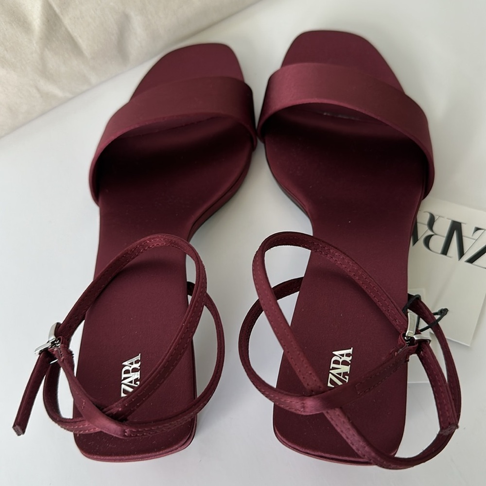 Zara Women’s Deep Red Strappy Sandals Size 6.5 - Picture 3 of 16